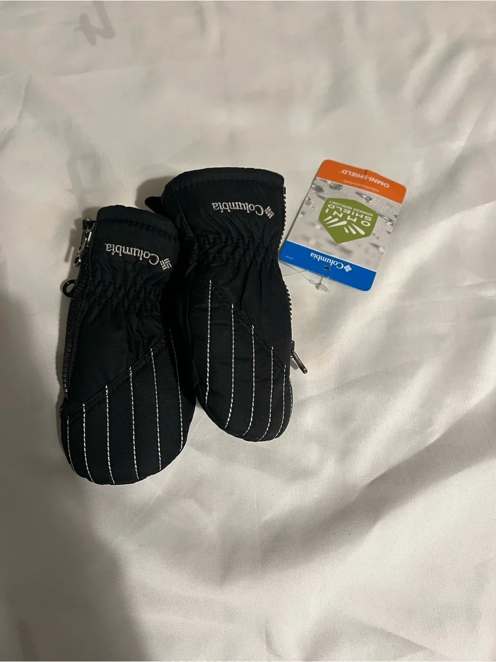 NWT Columbia Infant Black Insulated Mittens - Warm Winter Gloves